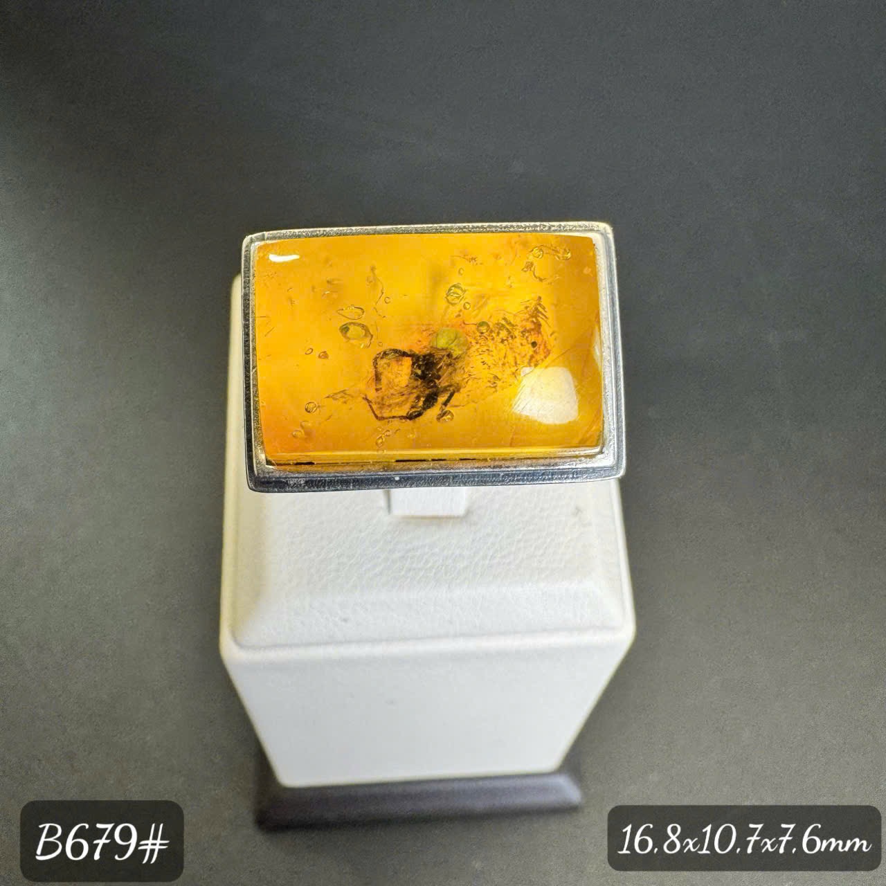 Nhẫn hổ phách nhện B679