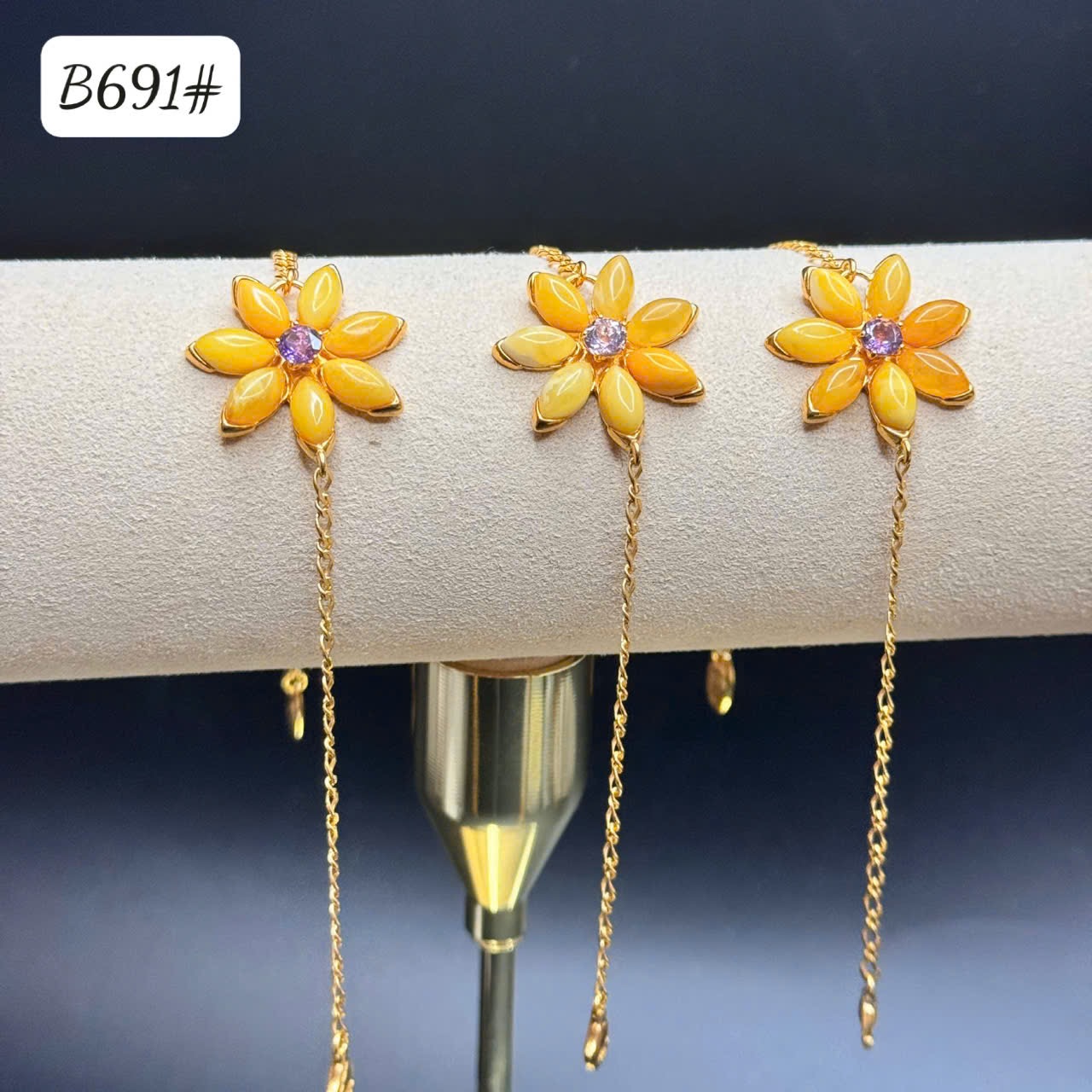 Lắc tay hoa mật lạp vẫn sữa B691