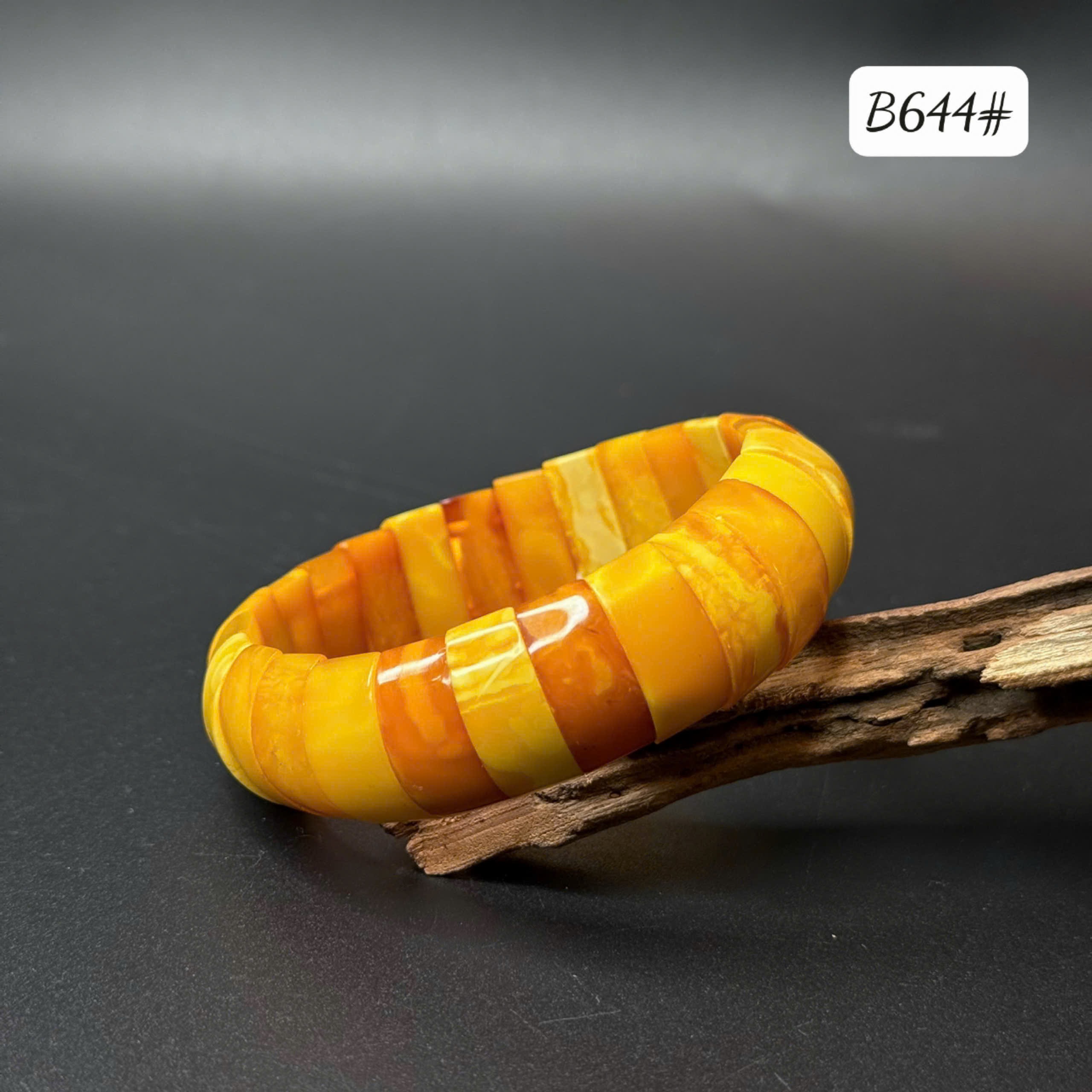 Lắc tay mật lạp B644