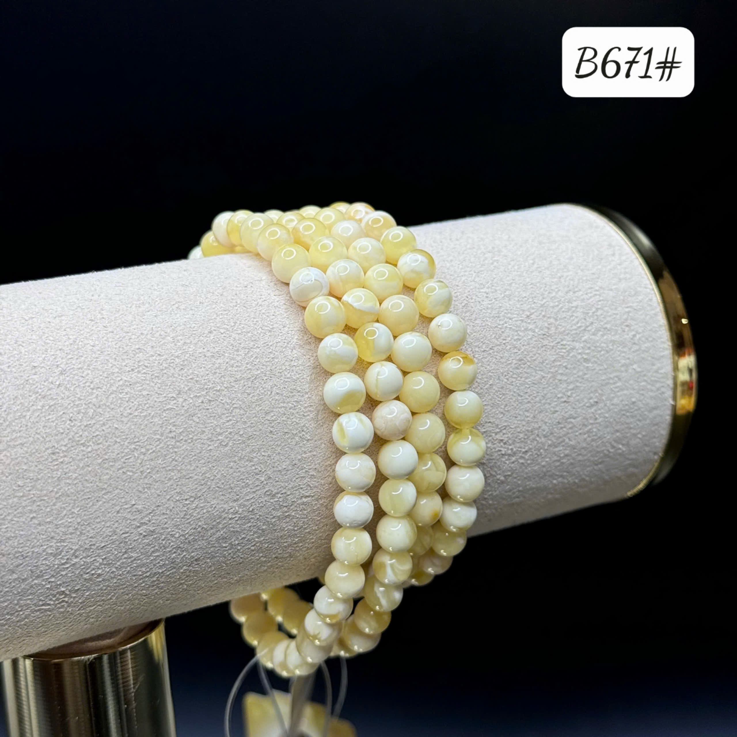 Lắc tay hoàng gia B671