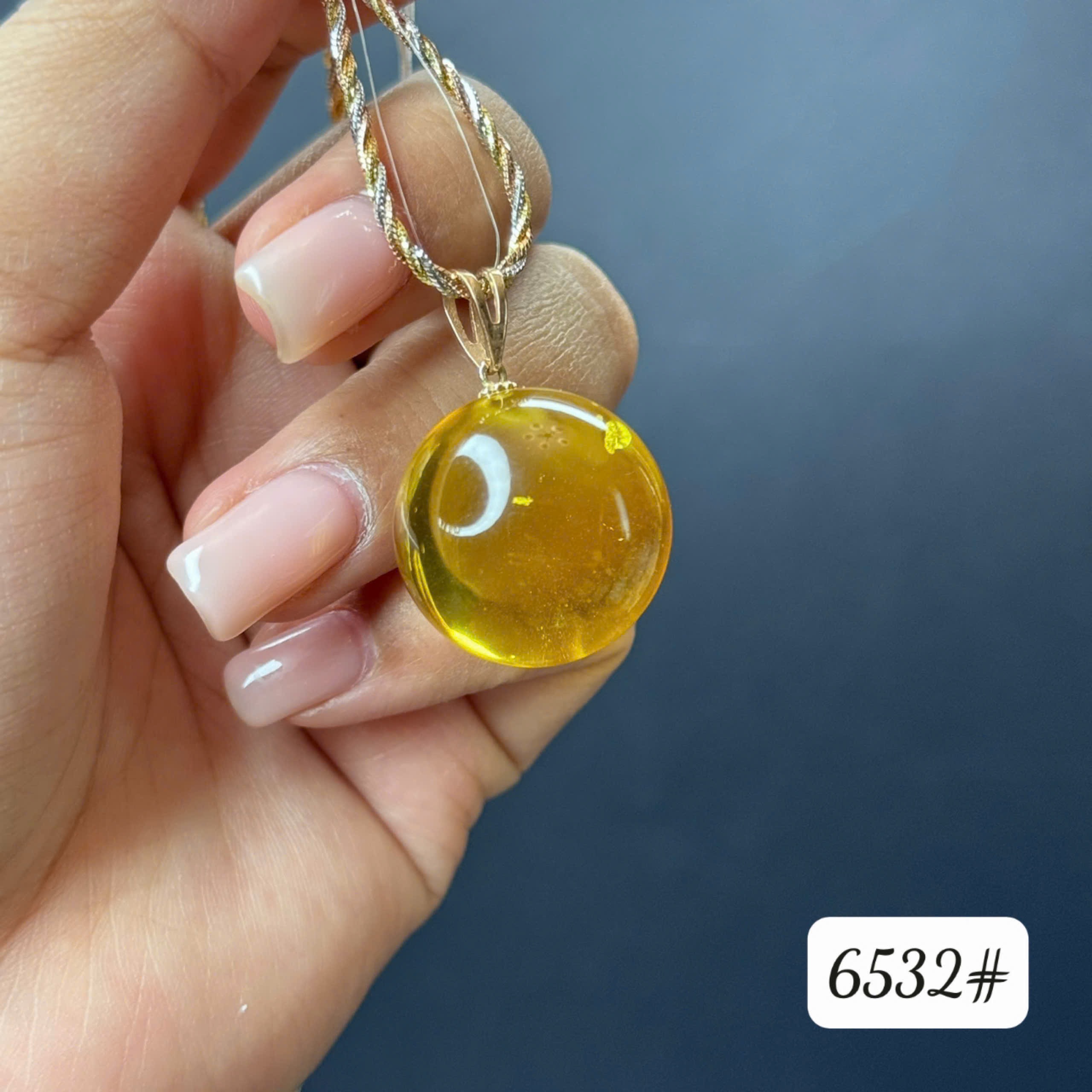Mặt dây cầu tròn mật trong 6532