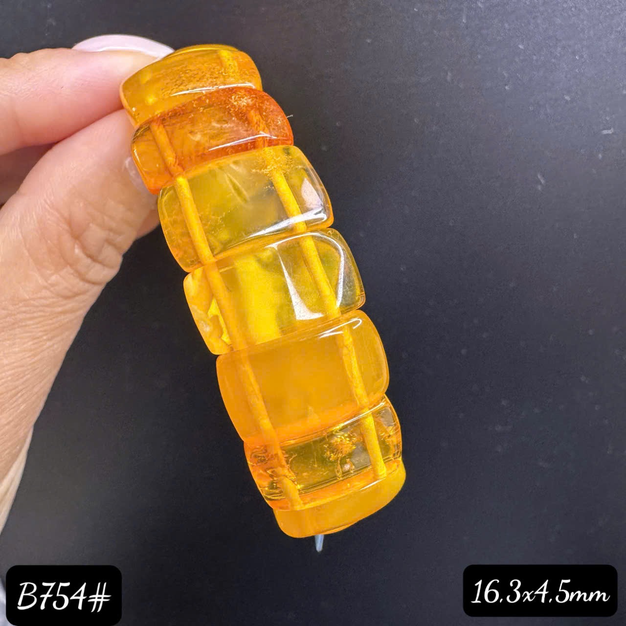 Lắc tay bản mầu mật B754