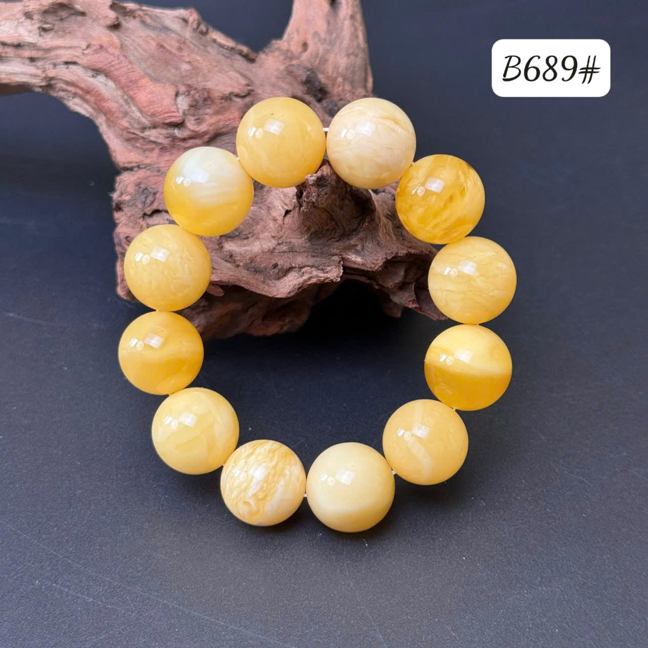 Lắc tay hoàng gia B689