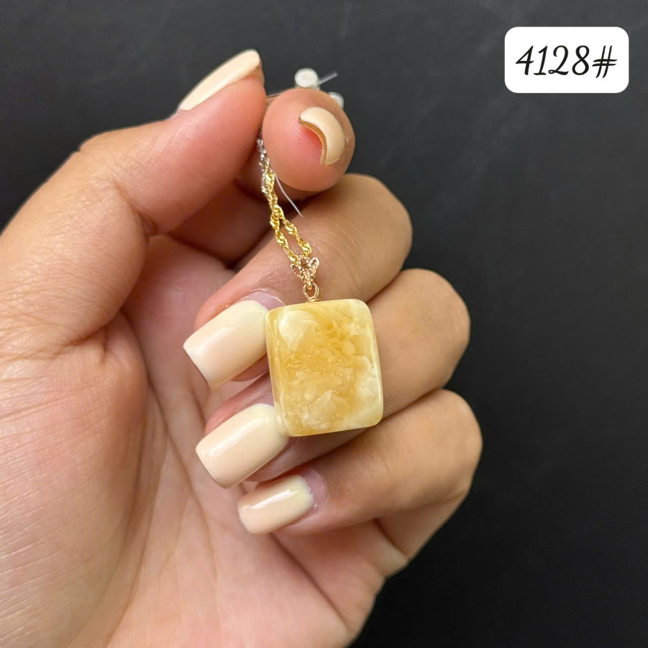 Mặt dây hoàng gia 4128