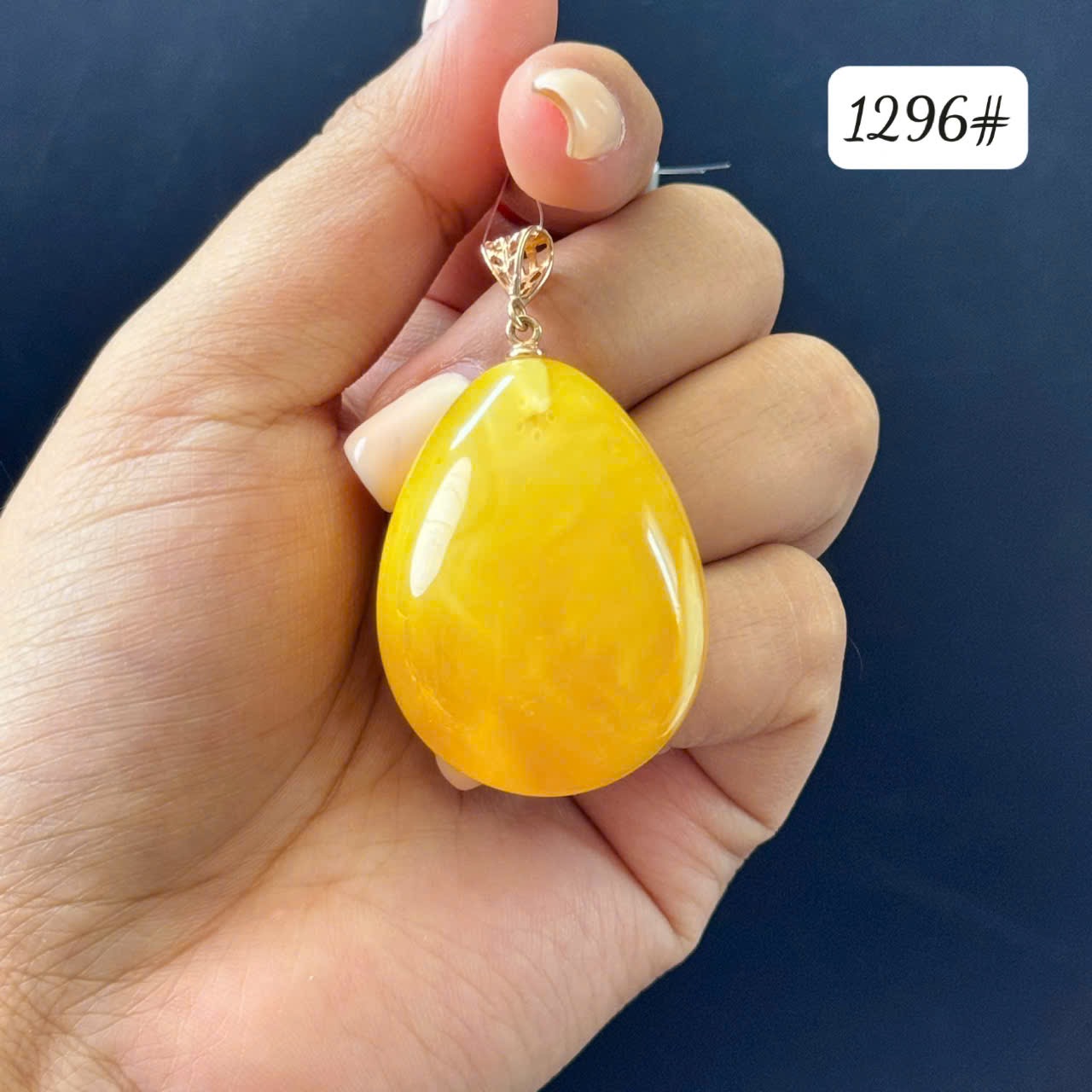 Mặt dây vàng bơ vân 1296