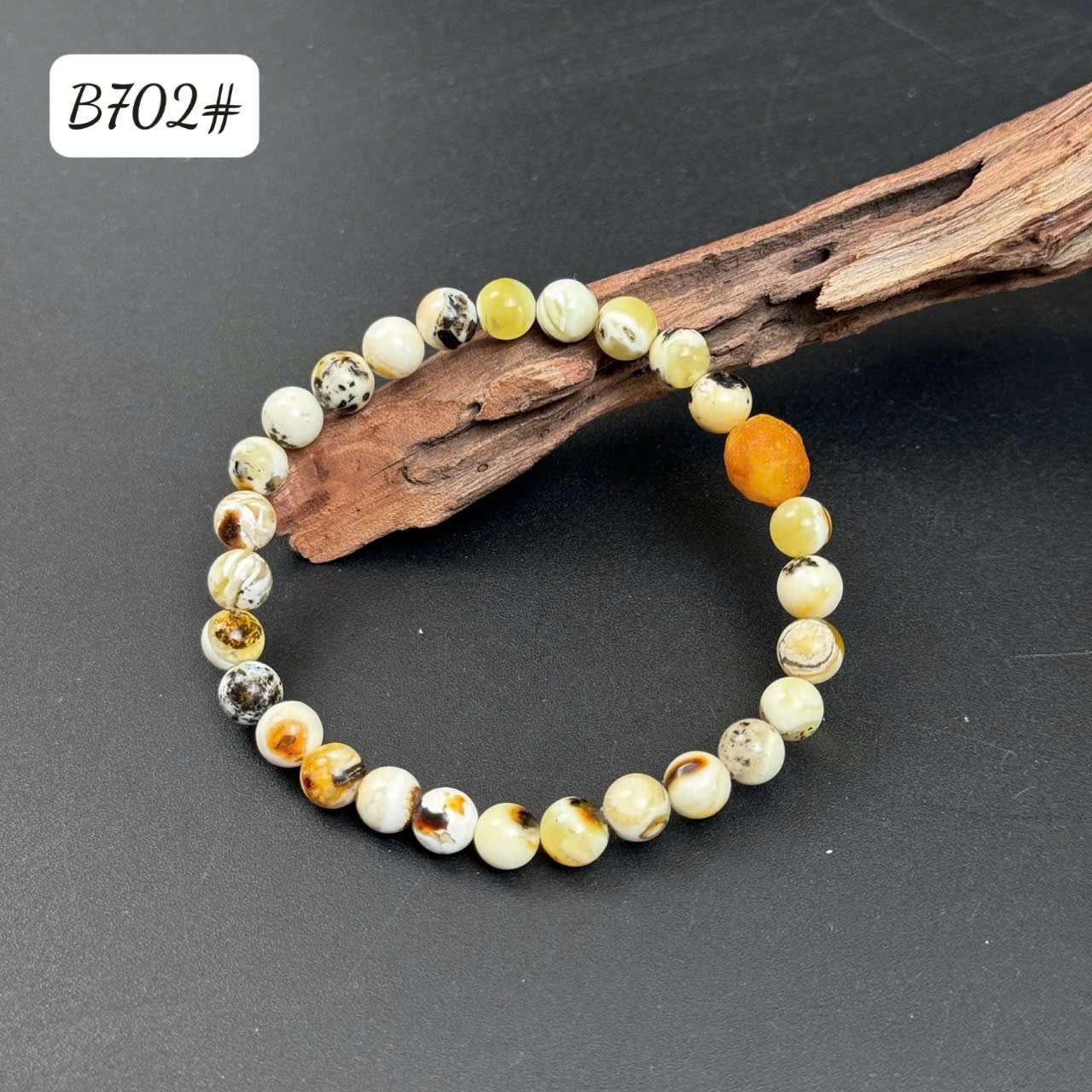 Lắc tay mộc bạch B702