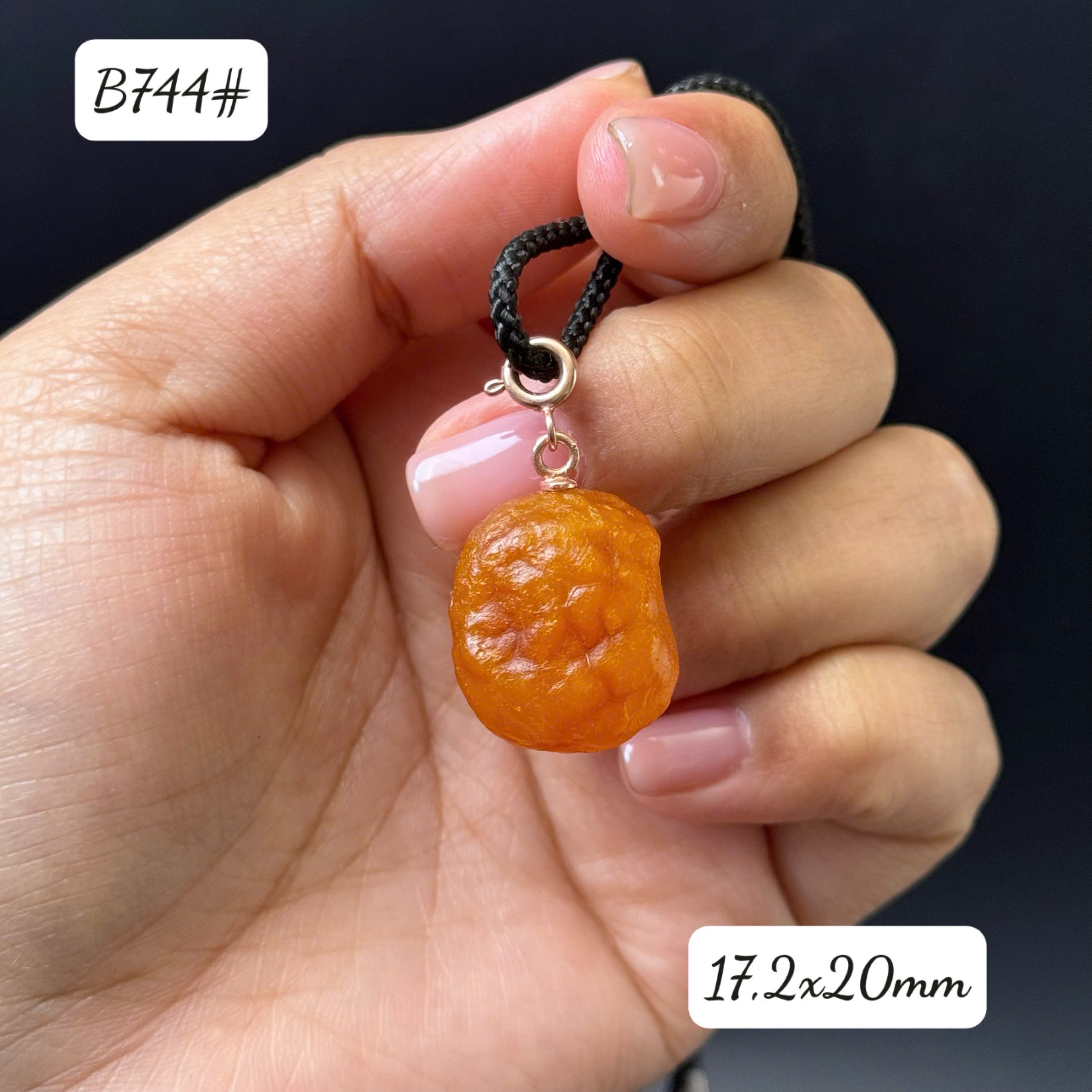 Mặt charm giọt tinh quả vải B744