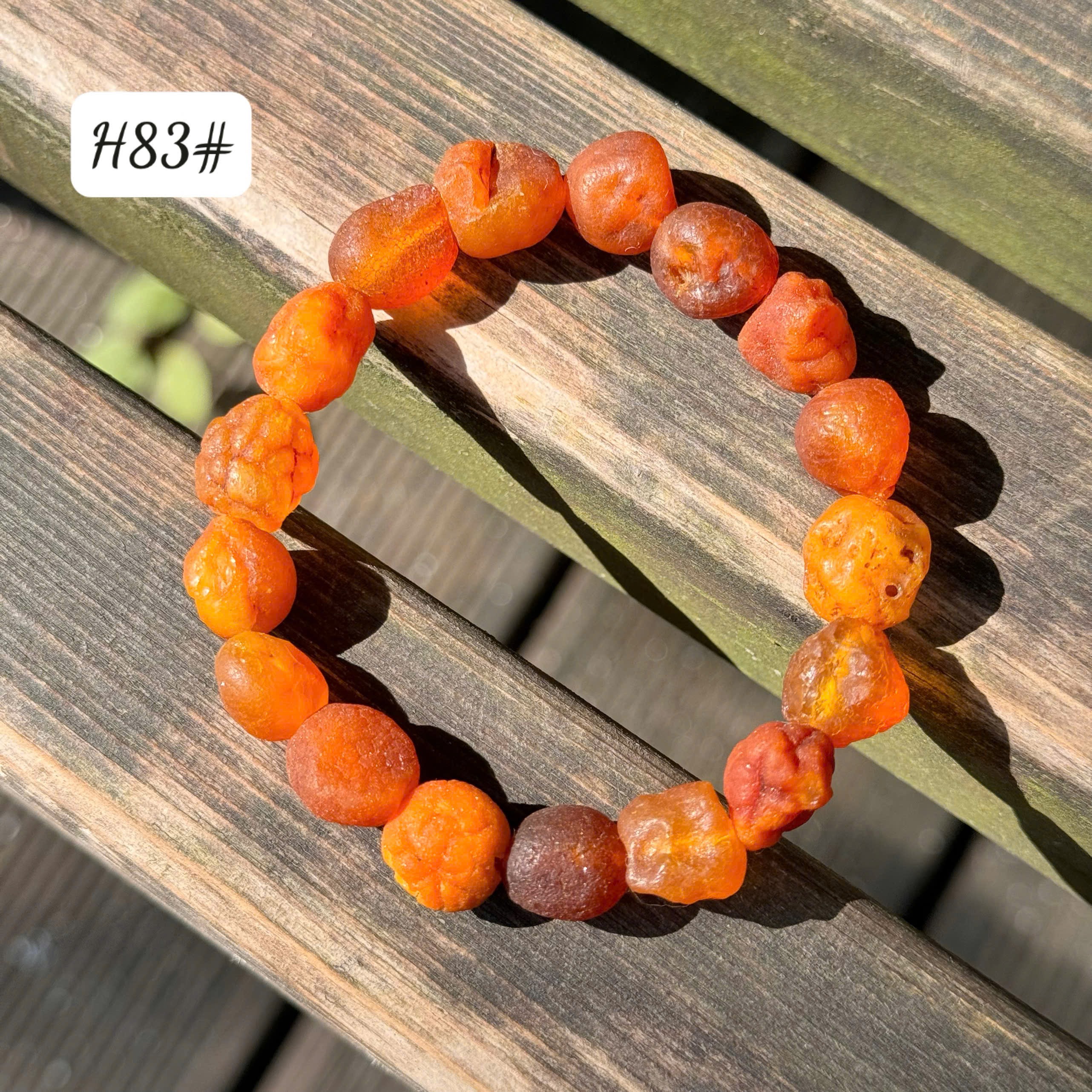 Lắc tay giọt màu cognac H83