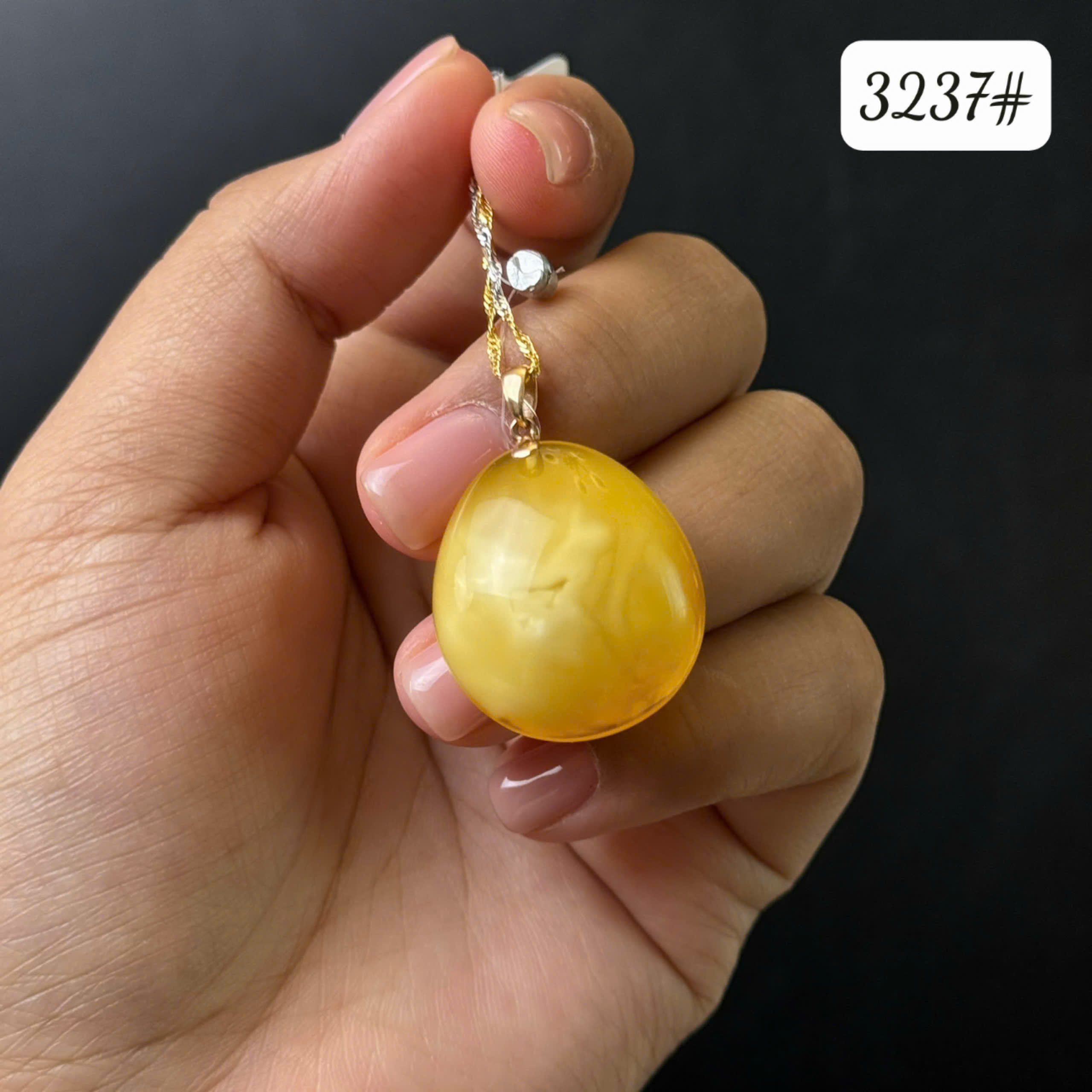 Mặt dây mật sữa 3237