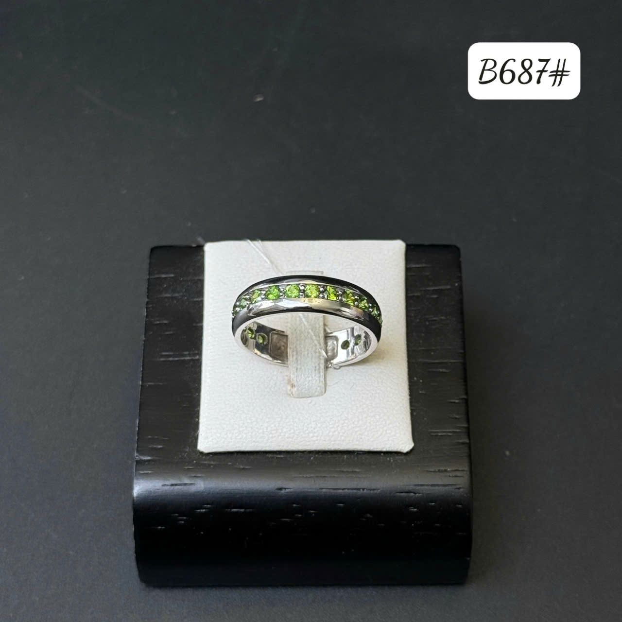 Nhẫn bạc đính kim cương B687