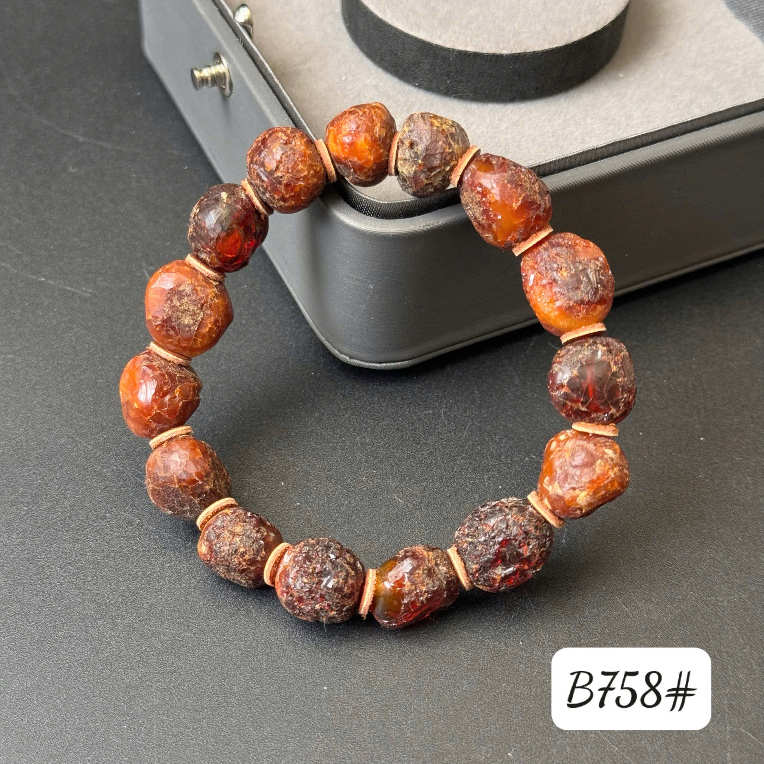 Lắc tay huyết thô B758