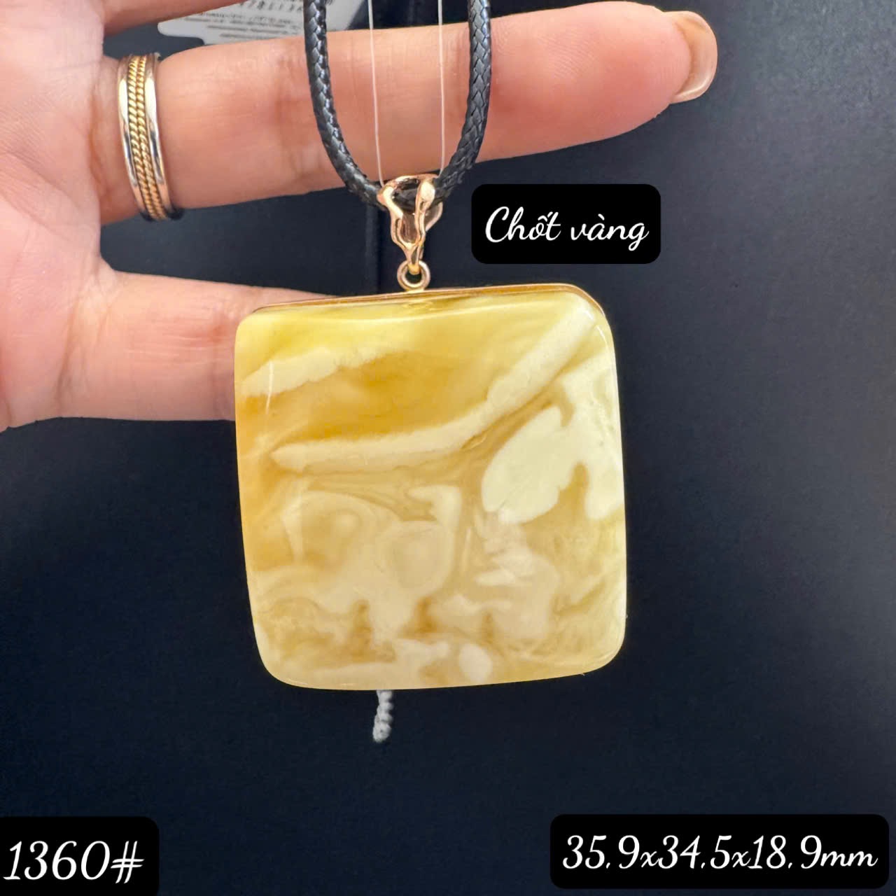 Mặt dây hoàng gia chốt vàng 7027
