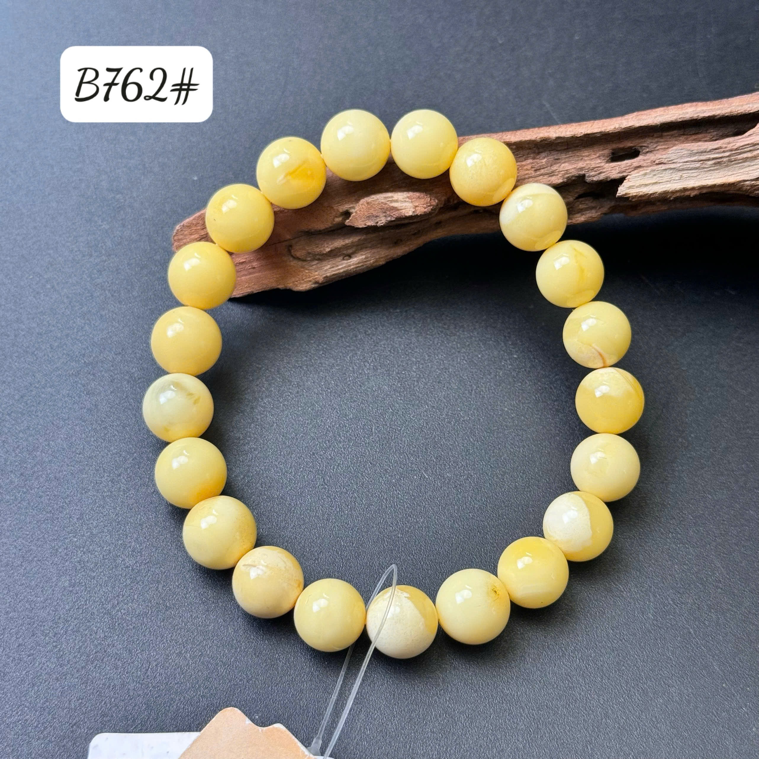Lắc tay vàng bơ B762
