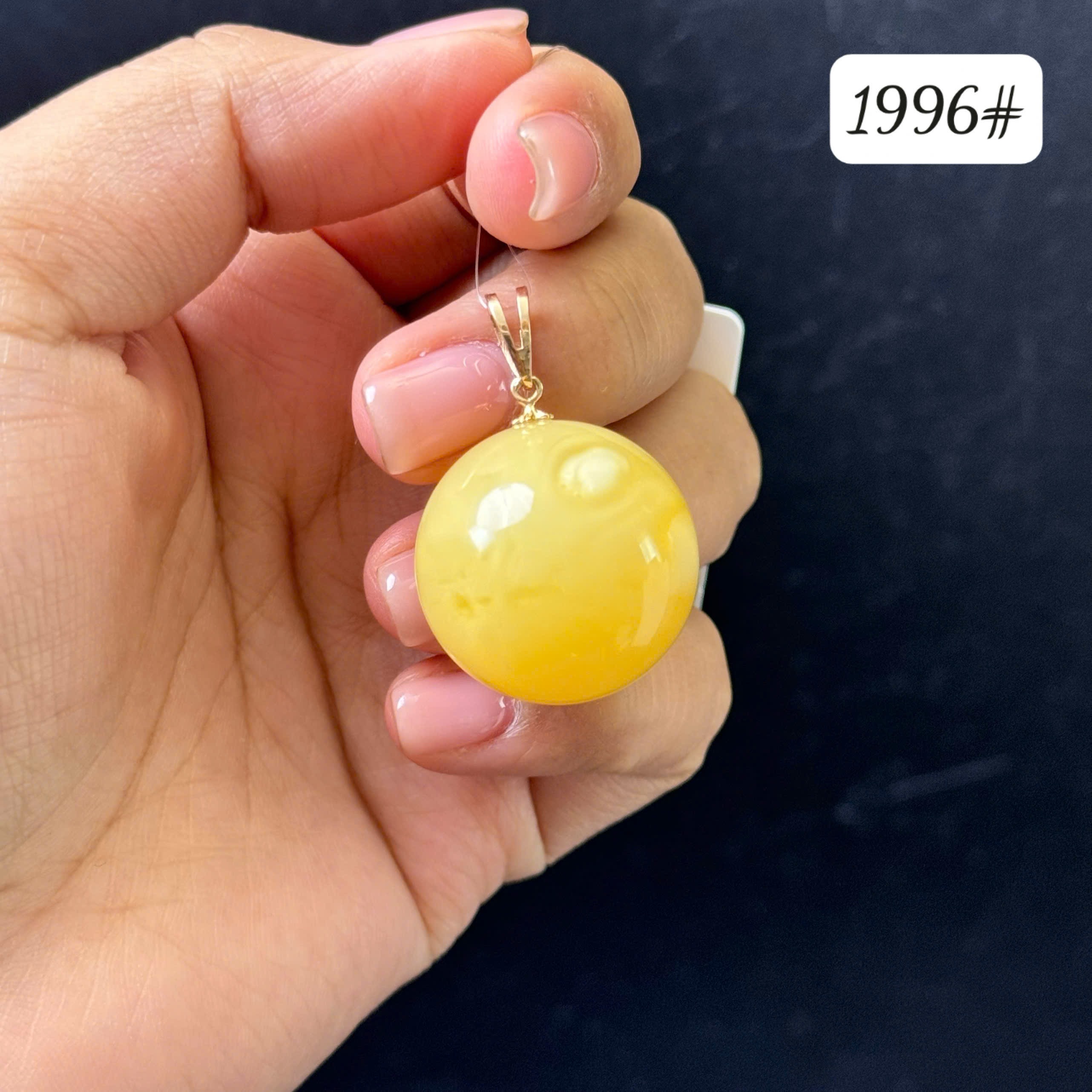 Mặt dây tròn hoàng gia 1996