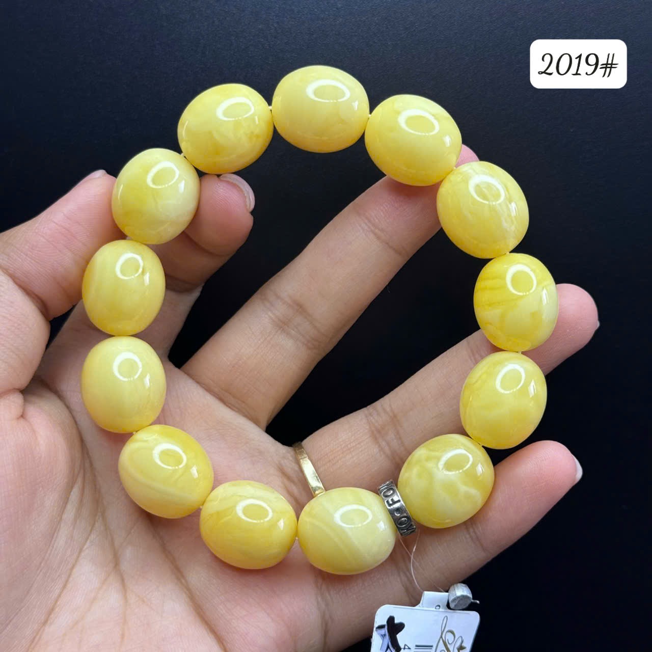 Lắc tay hoàng gia 2019