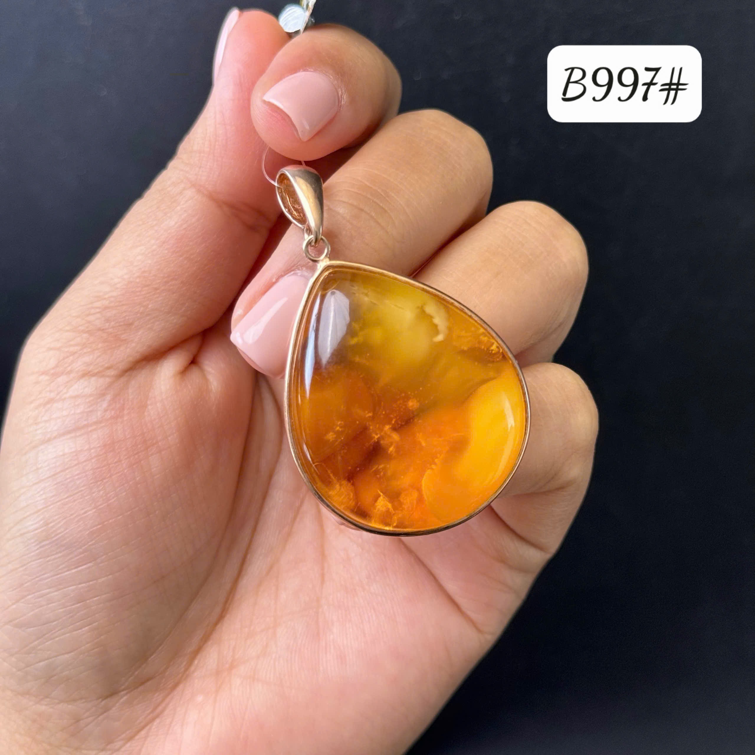 Mặt dây mật dáng giọt B997