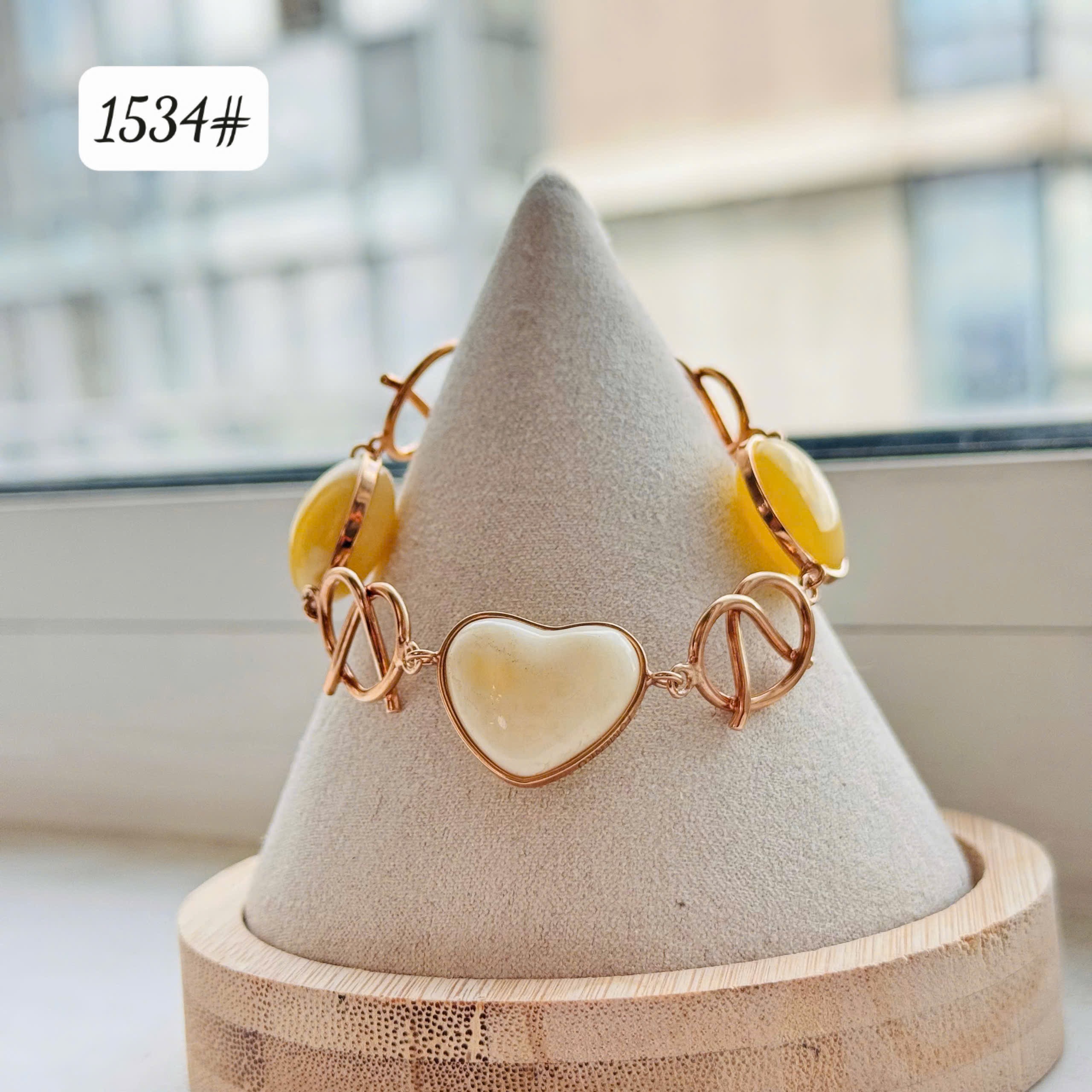 Lắc tay trái tim 1534