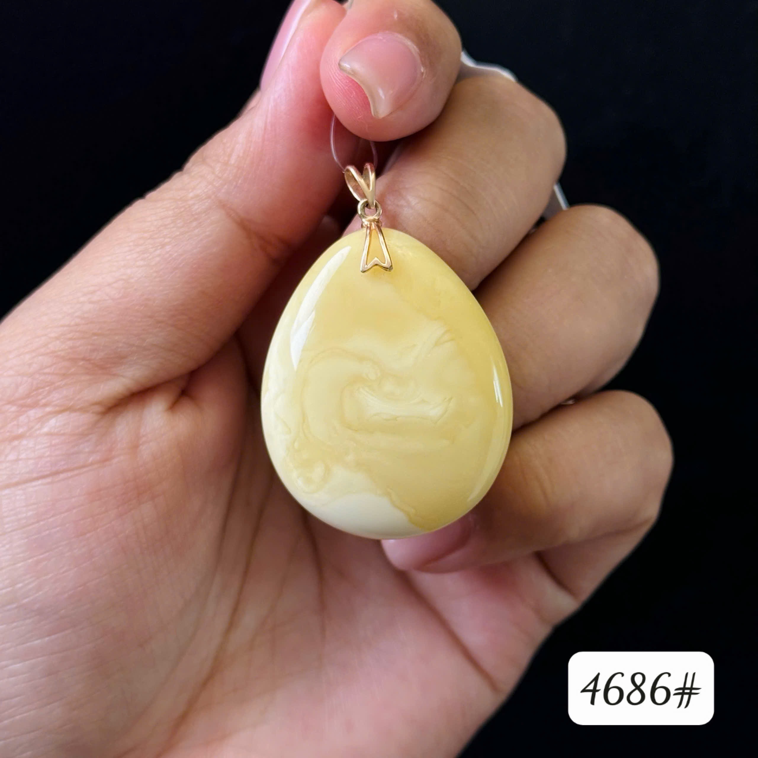 Mặt dây Hoàng gia 4686