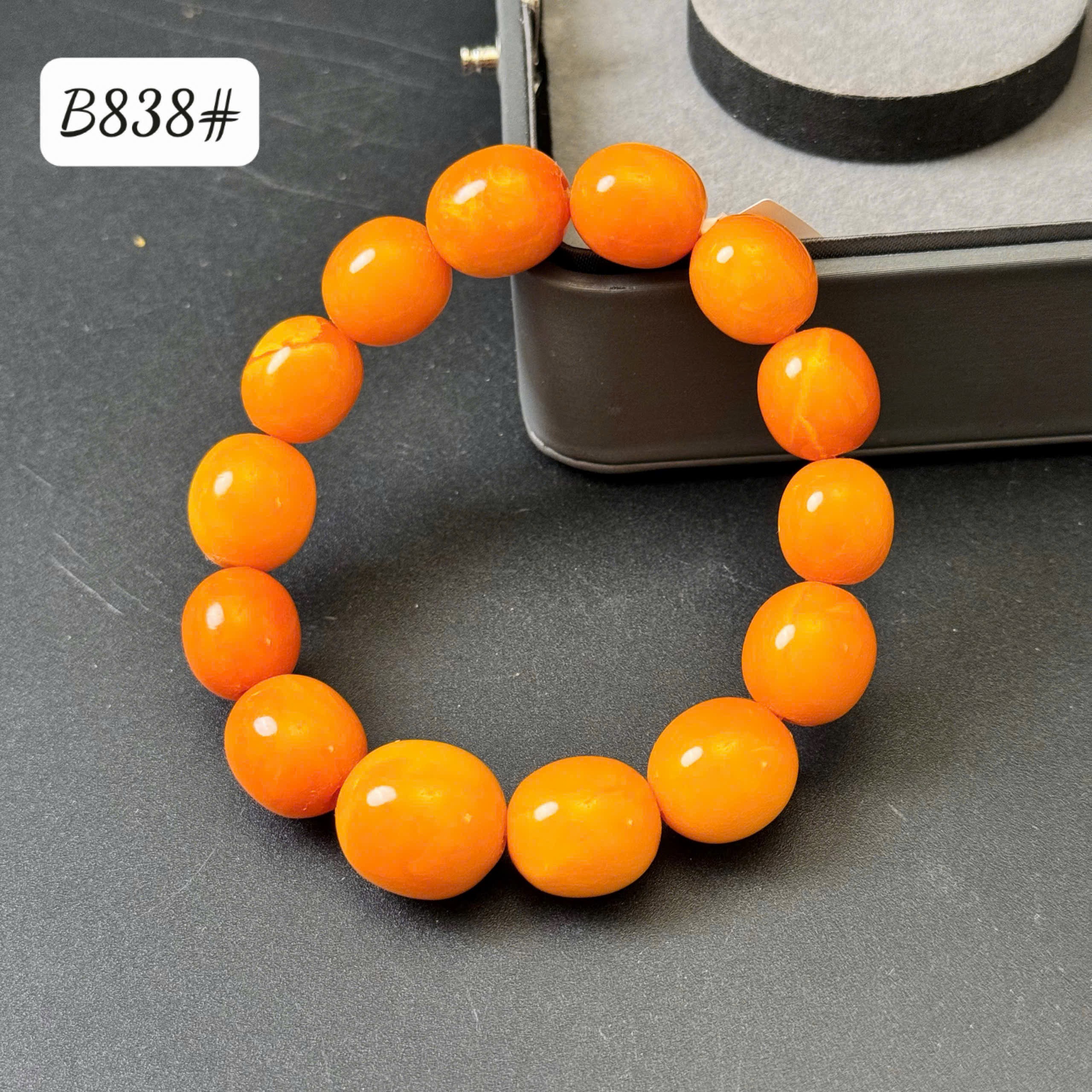 Lắc tay mật lạp B838