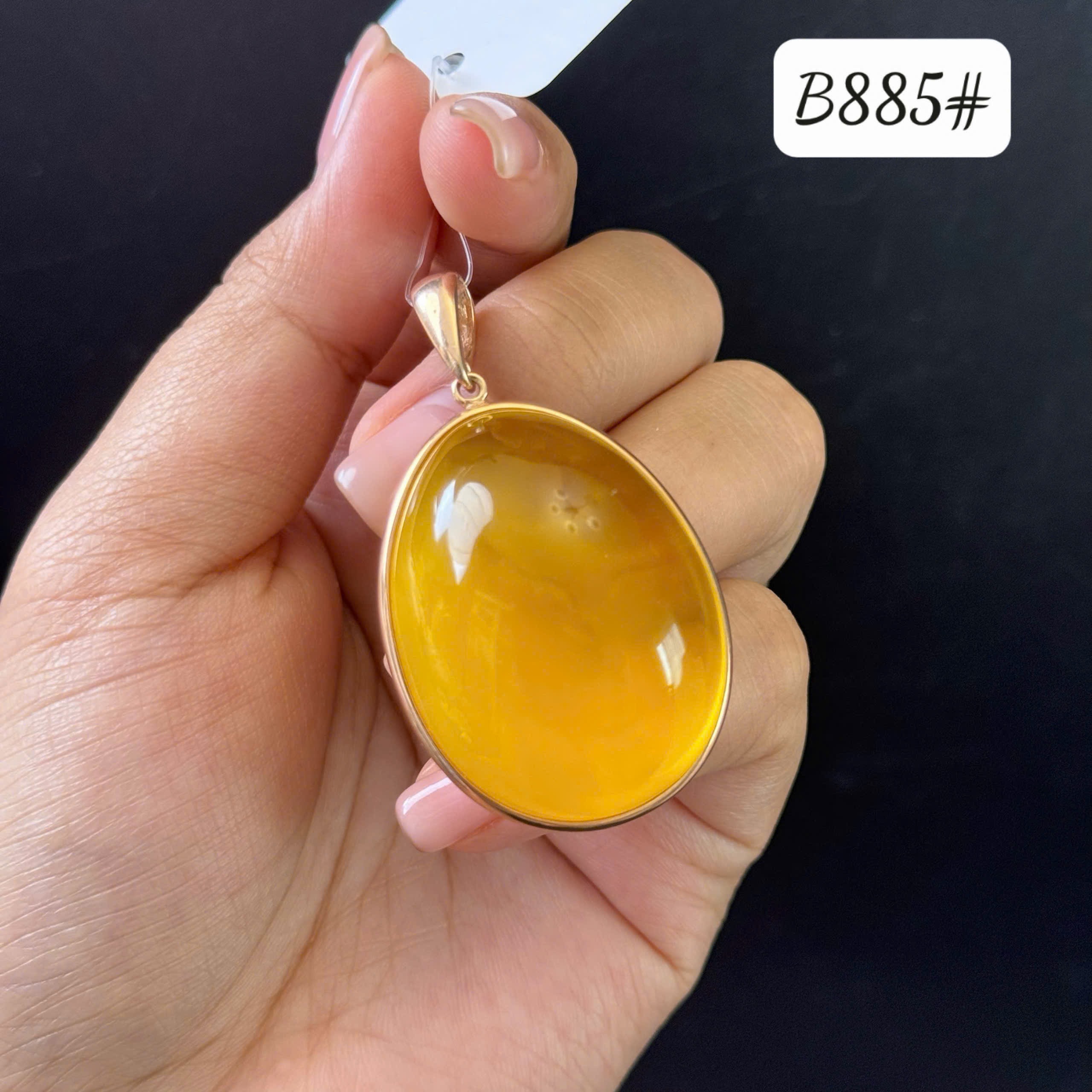 Mặt dây màu mật B855