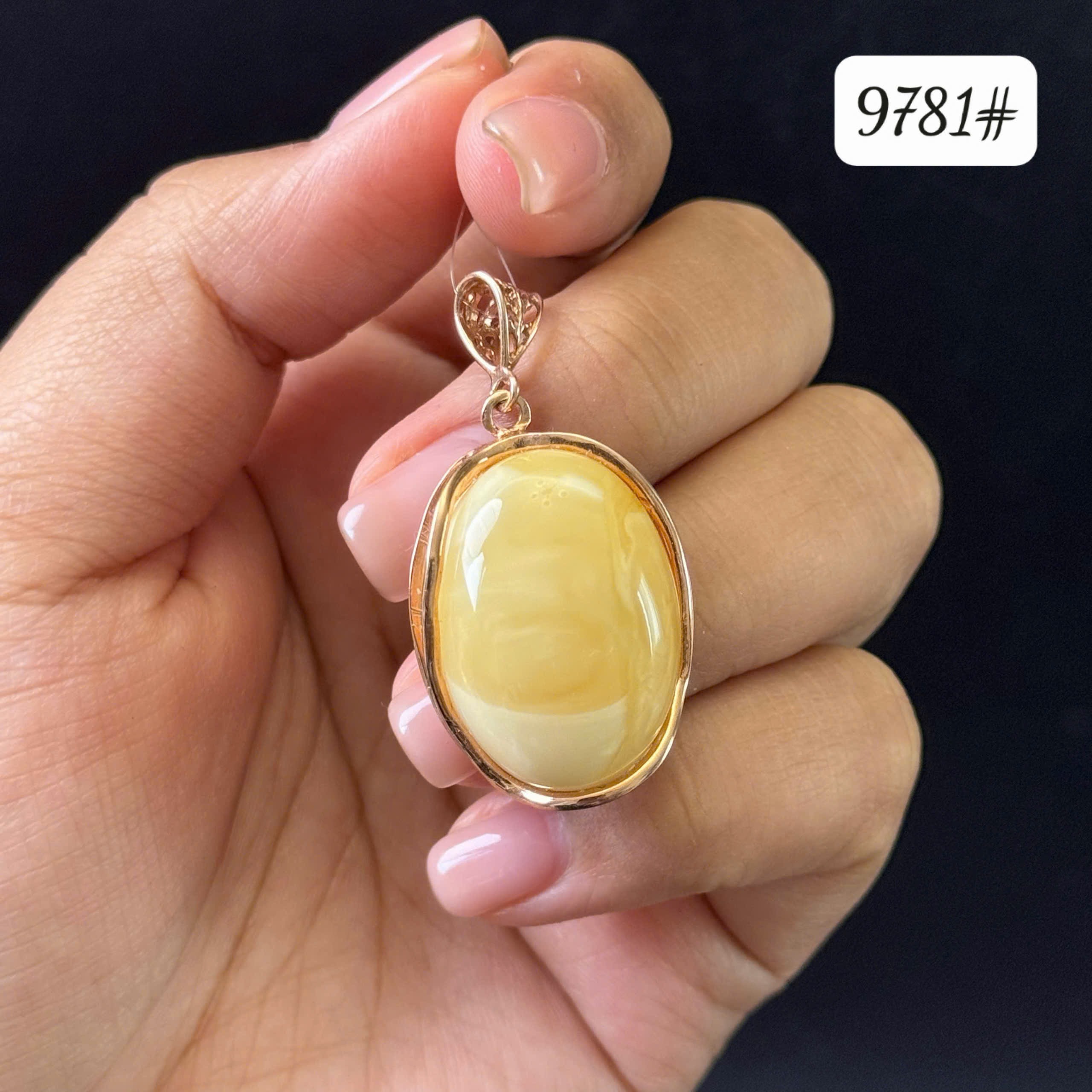Mặt dây oval hoàng gia 9781