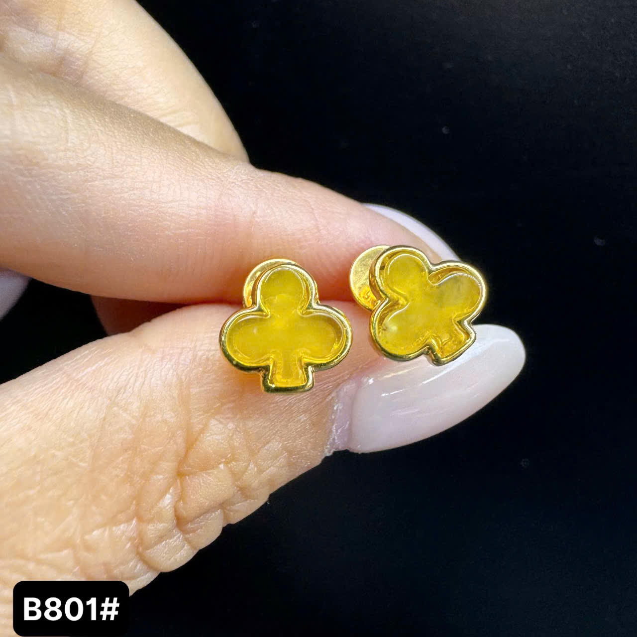Khuyên nụ vàng bơ B801