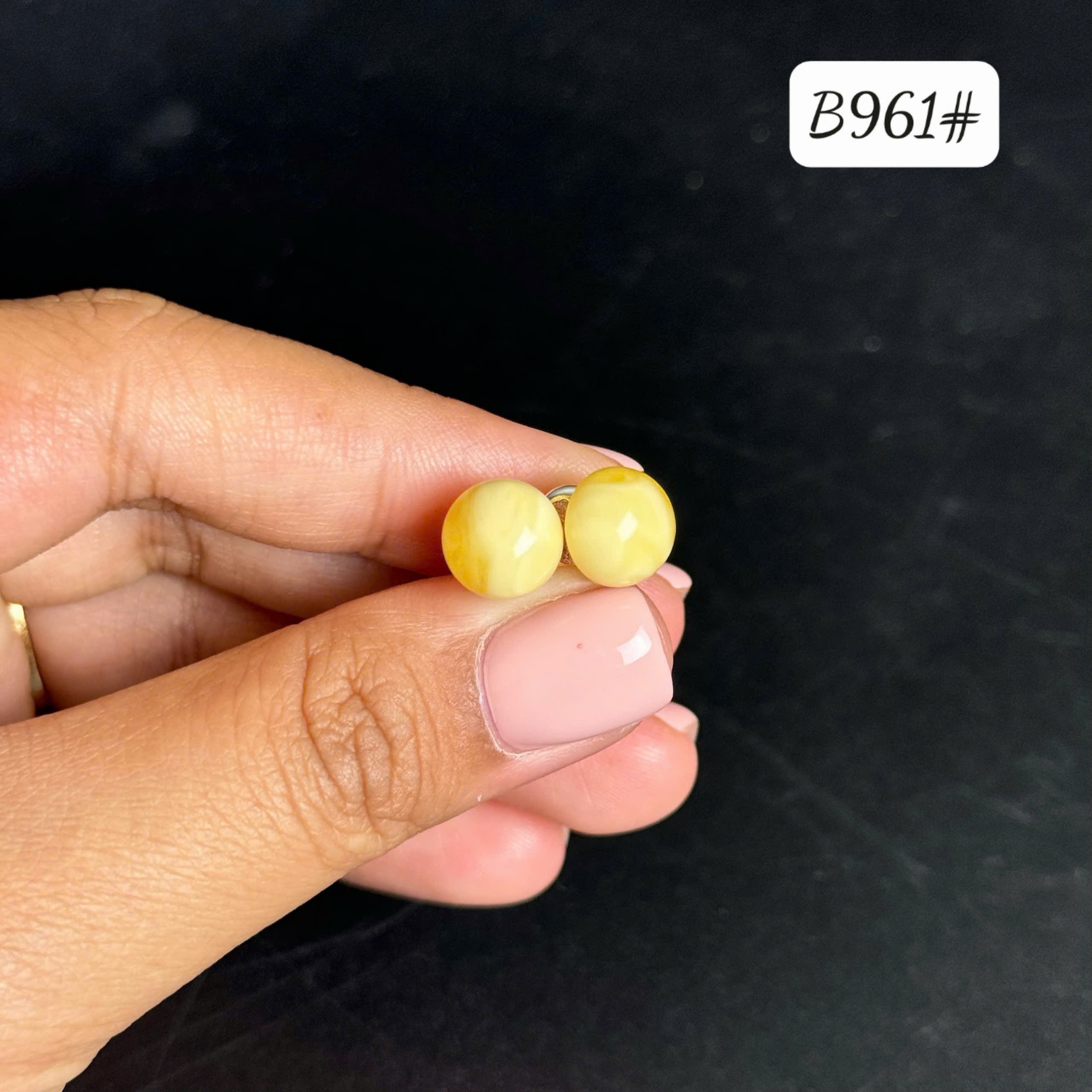 Bông tai nụ hạt hoàng gia B961