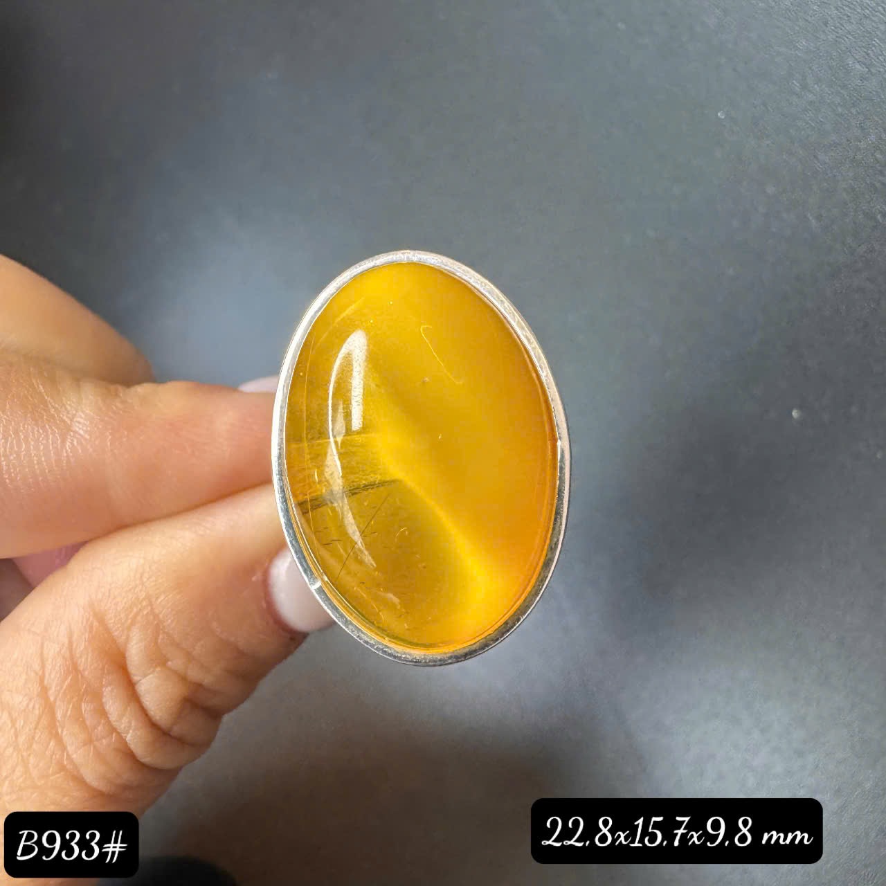 Nhẫn màu mật B933