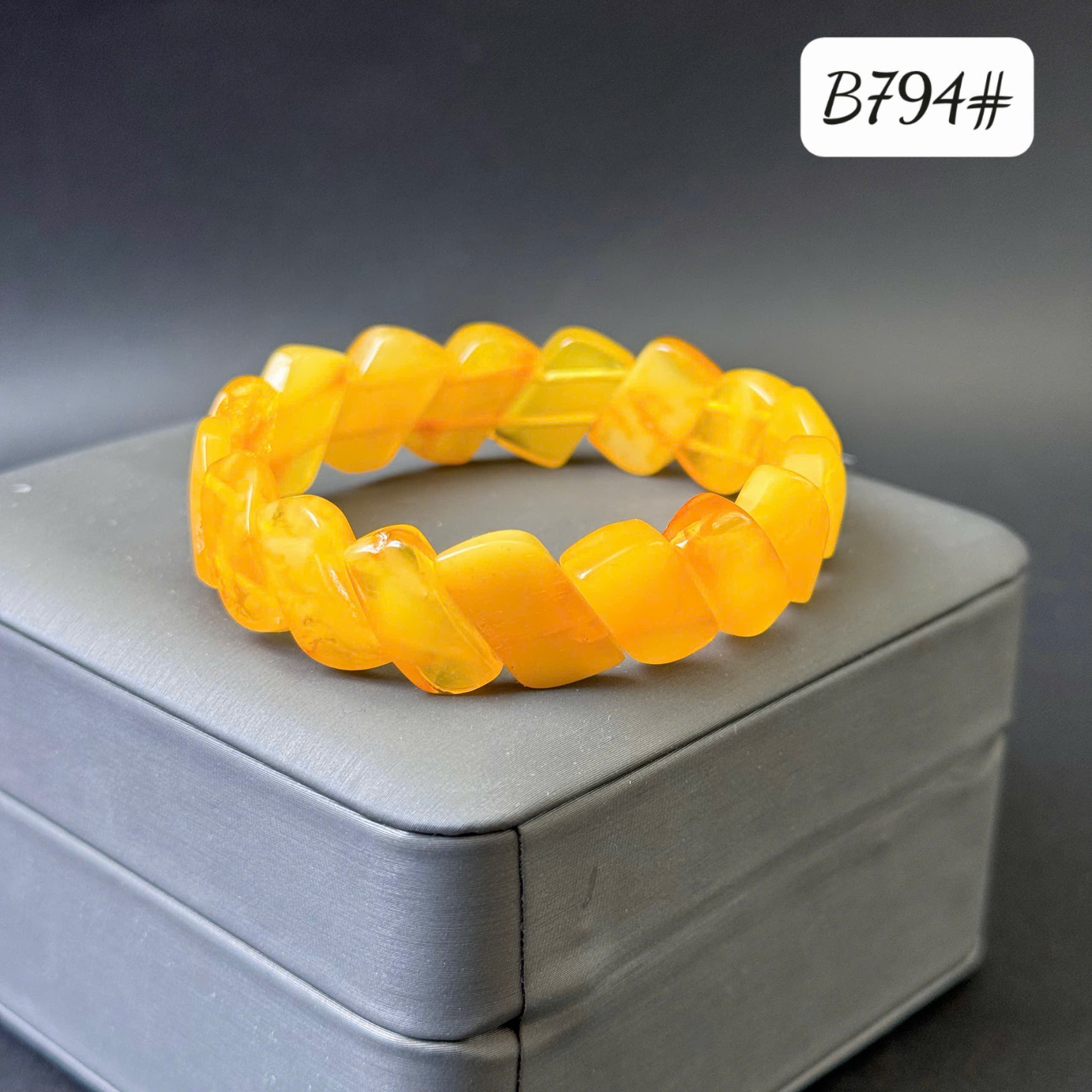 Lắc tay mật B794