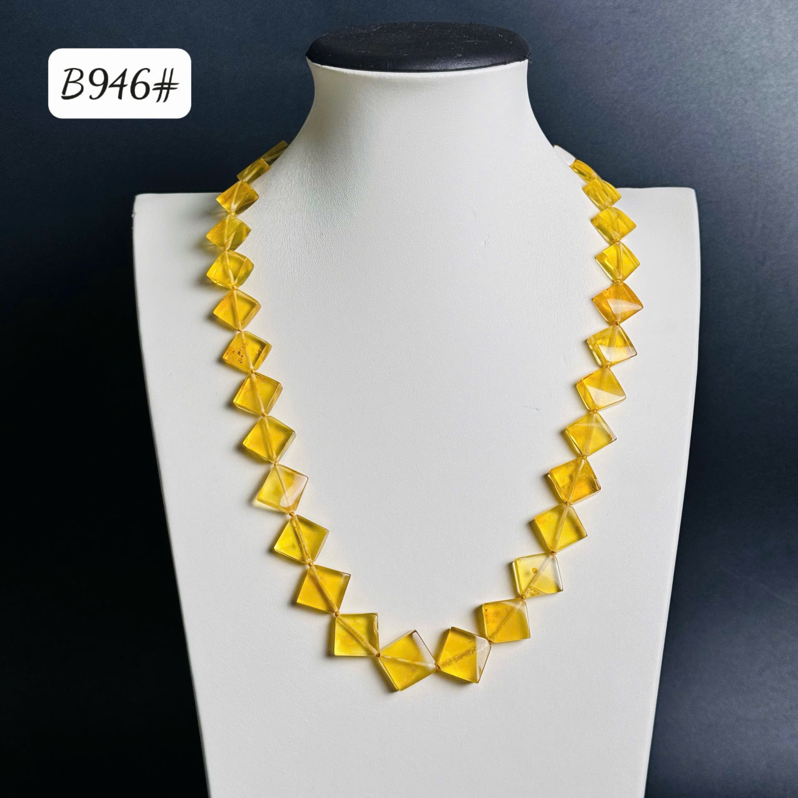 Dây chuyền mật B946