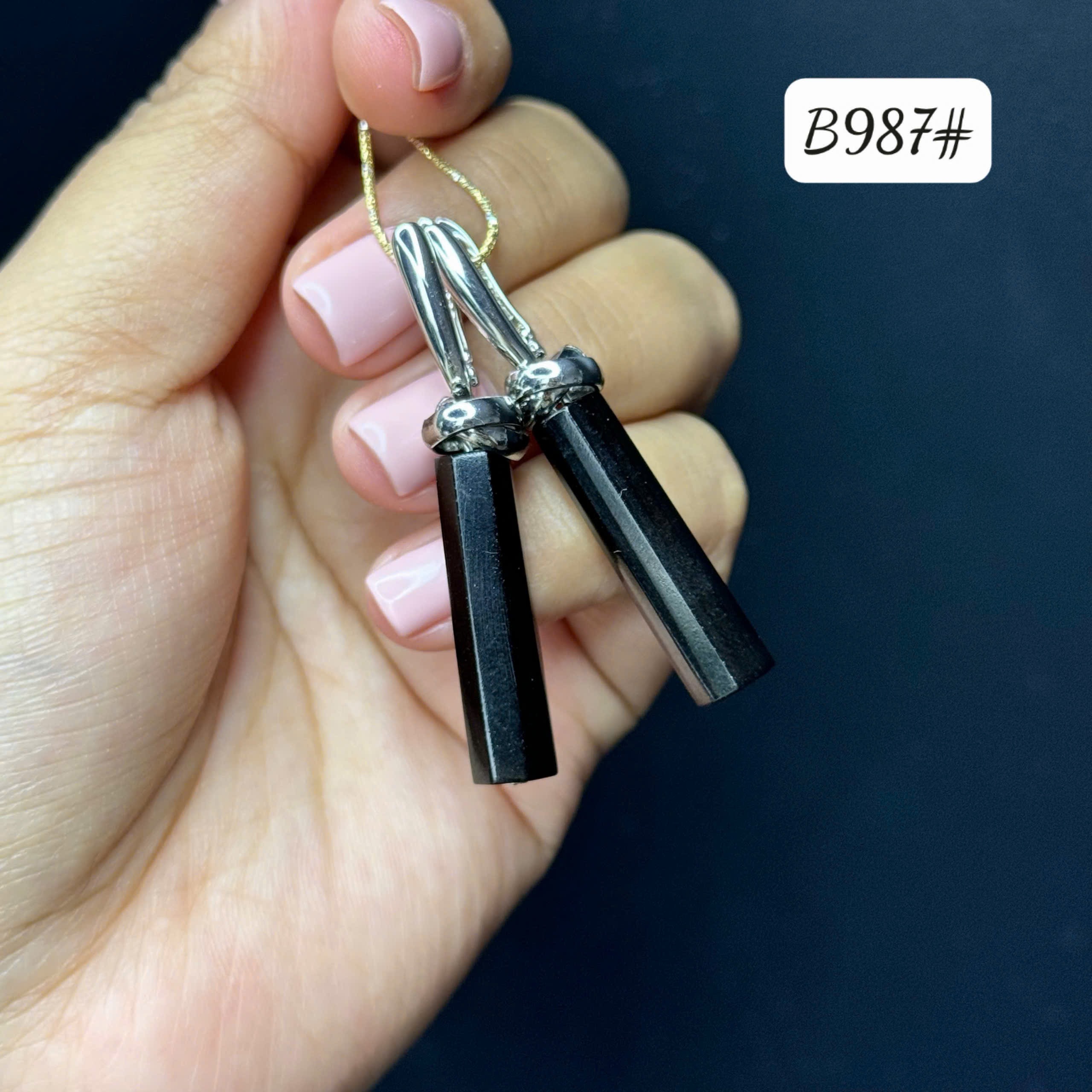 Khuyên tai huyền thạch B987