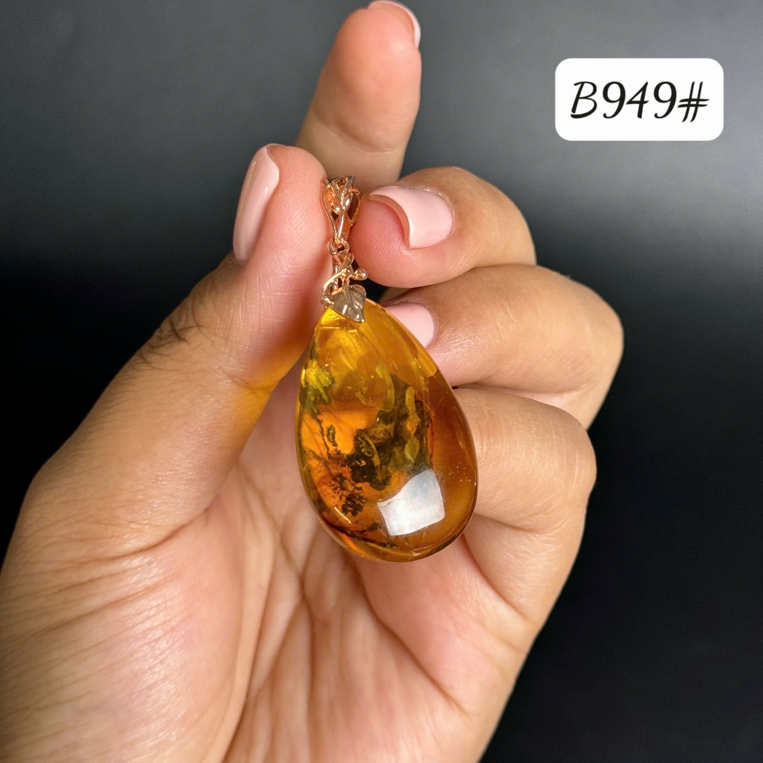 Mặt dây rêu nhỏ xinh B949
