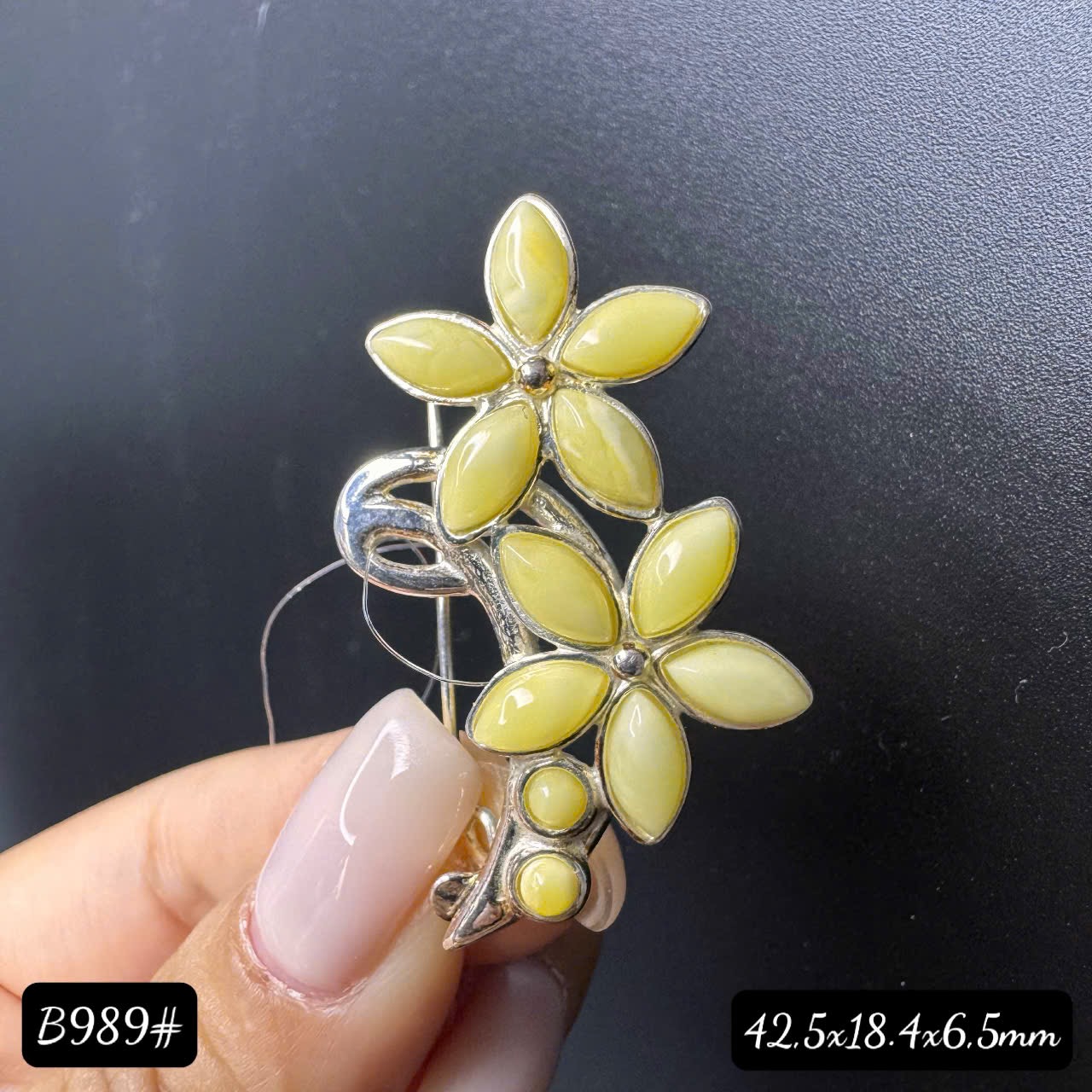 Phụ kiện cài áo B989