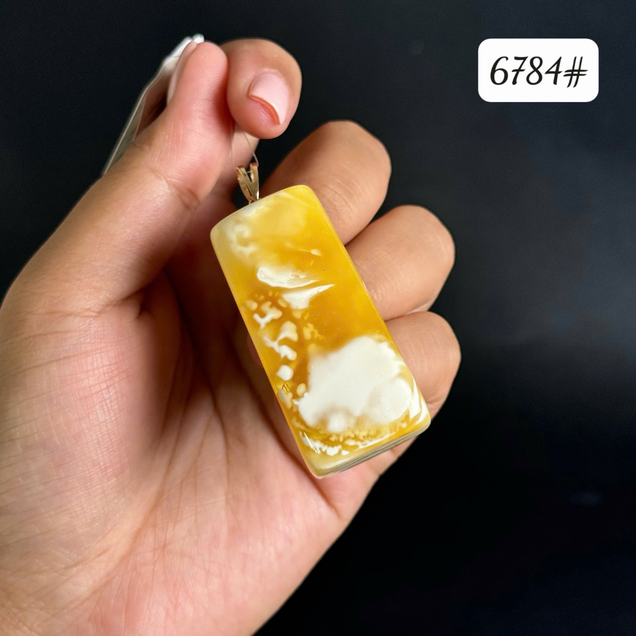 Mặt dây màu mầt 6784